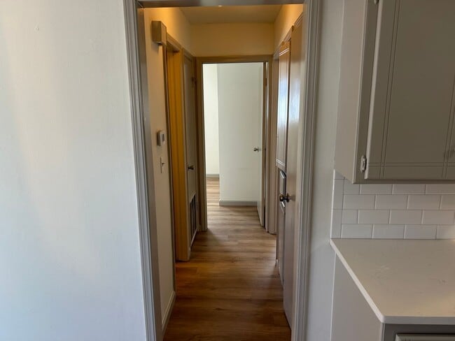 Building Photo - Charming 2-Bedroom / 2-Bathroom Home!