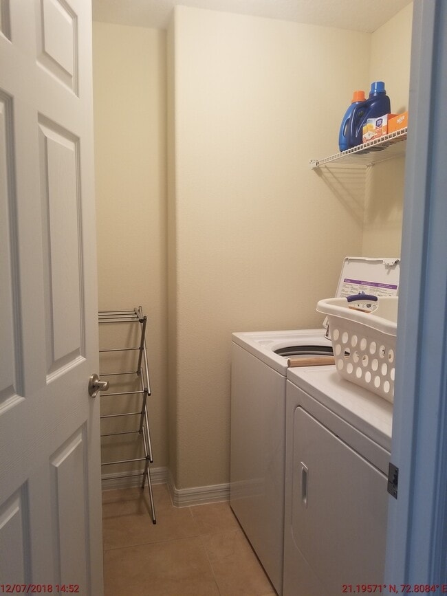 Building Photo - Beautiful 3 bedrooms 2.5 baths townhouse with 1 car garage in Tuscany Place