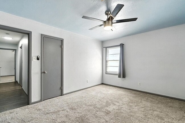 Building Photo - 3625 N 9th St