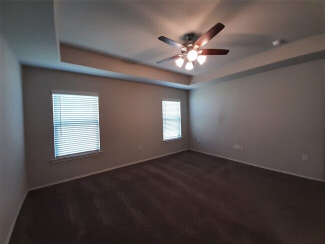 Building Photo - 221 Stalwart Hl Trl