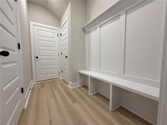 Building Photo - 5722 Urban Vlg Wy