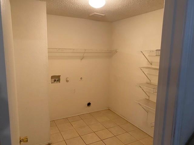 Building Photo - 2833 McKenzie Ln