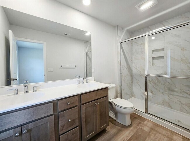 Building Photo - 305 Frederick Wy