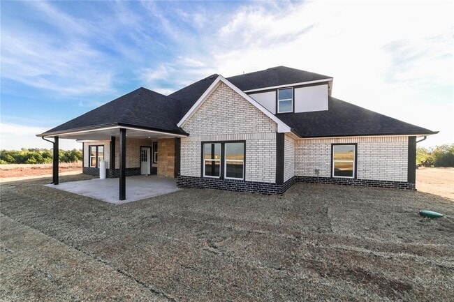 Building Photo - 4715 White Tail Ct