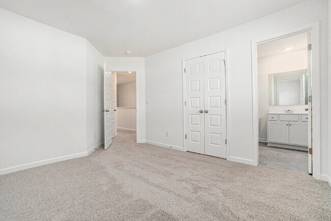 Building Photo - Brand New 'Knollwood' 3 Bed/3.5 Bath Townhome: Quartz, LVP Flooring, Deck & Pool Access!