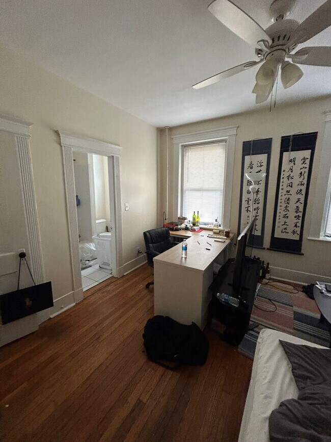 Building Photo - Great cozy Studio apartment!
