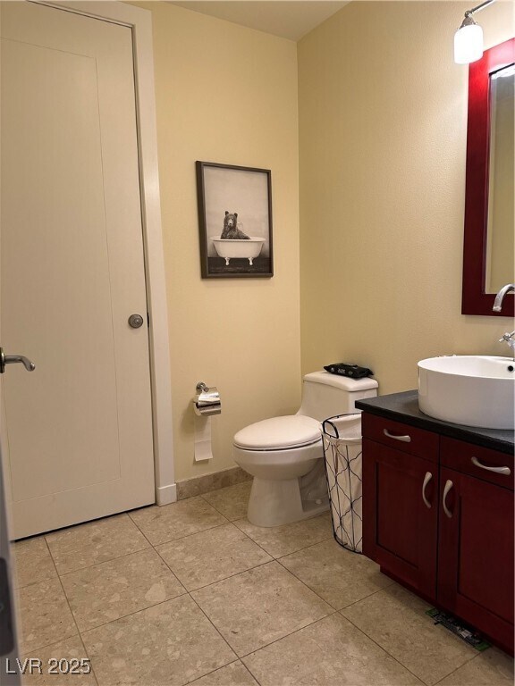 Building Photo - 4575 Dean Martin Dr