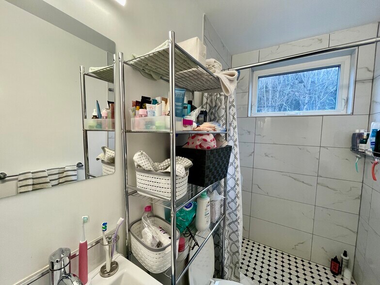 Building Photo - 1 Torpie St