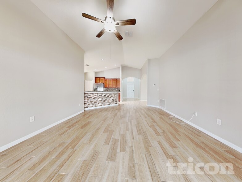 Building Photo - 12522 Cricklewood Dr