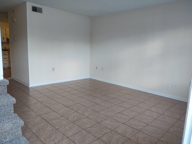 Living-room 1st floor - 251 Knight Dr