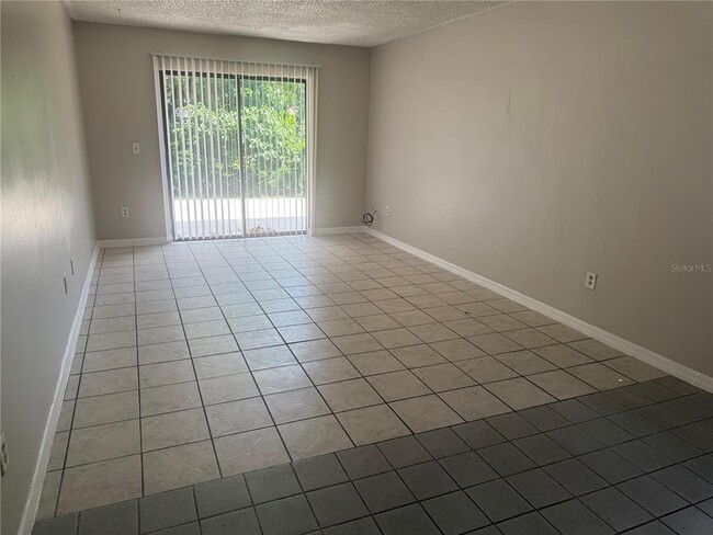 Building Photo - 235 S. Christiana Ave