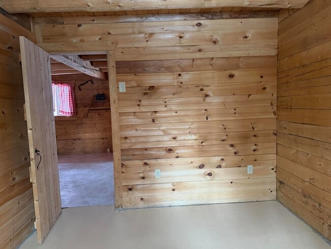 Building Photo - 14 Car Mar Ln