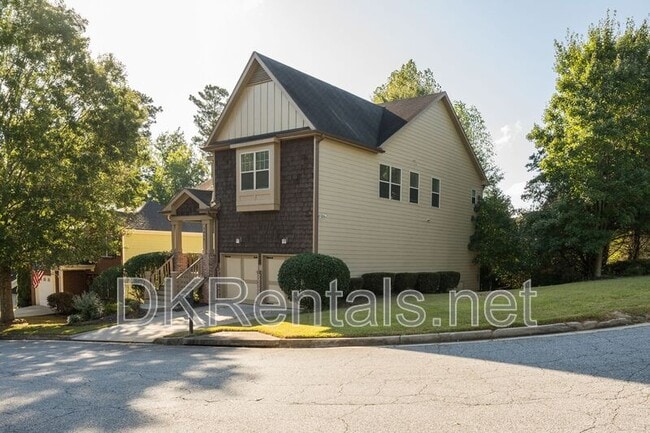 Building Photo - 2707 Silver Hill Terrace SE
