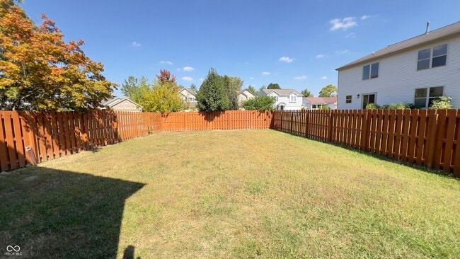 Building Photo - 5363 Fishlake Dr