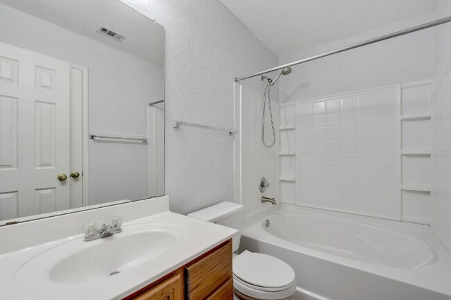 Building Photo - 230 Beech Dr