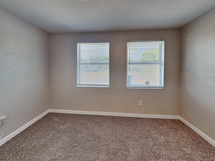 Building Photo - 704 Butler St