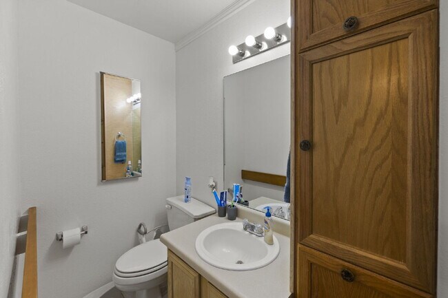 Building Photo - 2650 Willard Dr