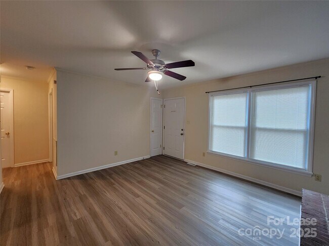 Building Photo - 1407 Browdis Ave