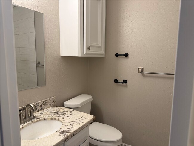 Building Photo - 10126 Fernstone Ln