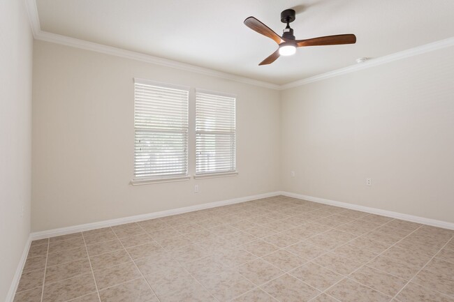 Building Photo - 215 Paint Creek Ln
