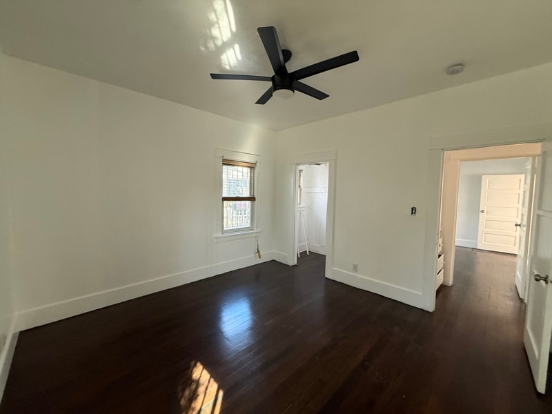 Building Photo - 1424 W 45th St