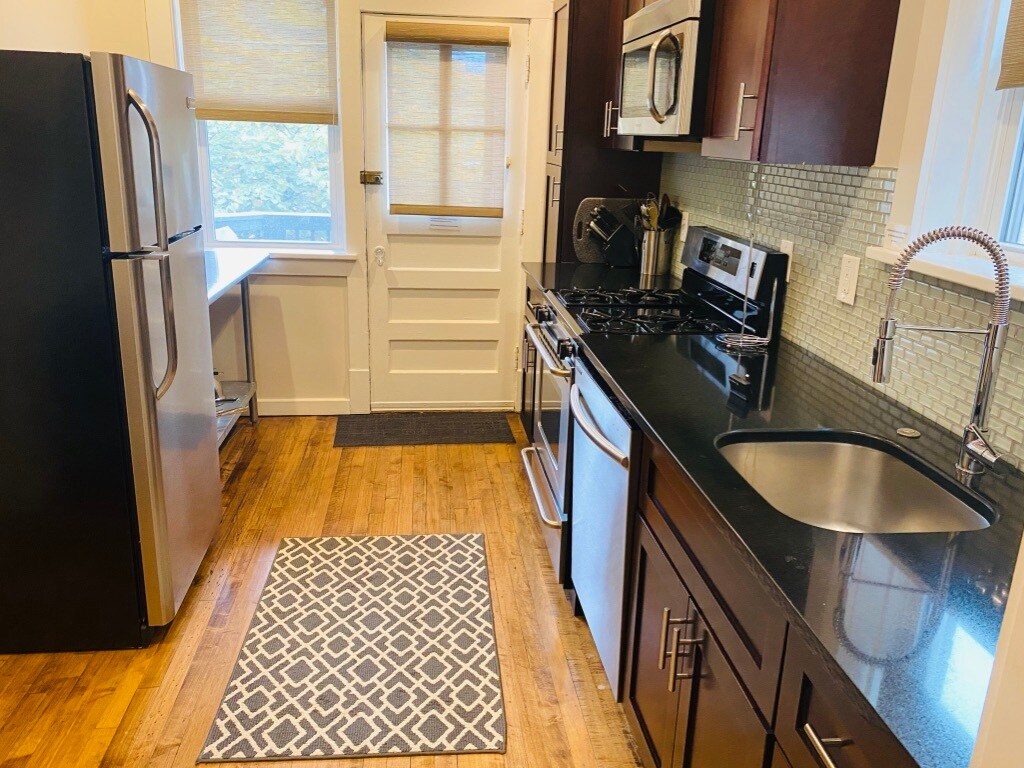Kitchen - 6619 San Bonita Ave