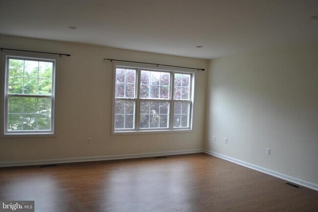 Building Photo - 537 Highland Towne Ln