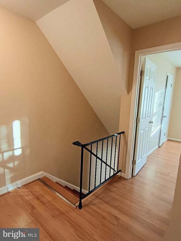 Building Photo - 337 Clay St