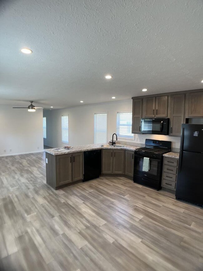 Building Photo - 12310 Geneva Way