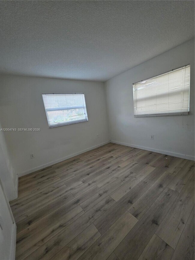 Building Photo - 1111 NW 19th Ave