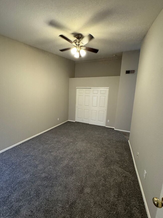 Building Photo - Beautiful 2 Bedroom 2 bath single level for Rent in Chandler