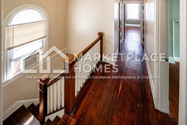 Building Photo - 2922 Hackberry St