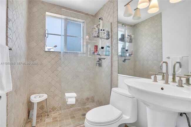 Building Photo - 1460 West Ave