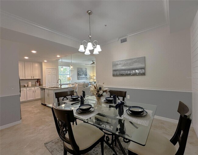 Building Photo - 14091 Heritage Landing Blvd