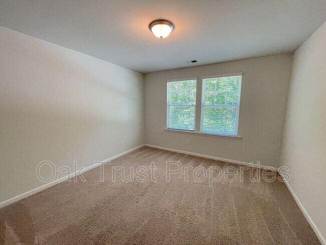 Building Photo - 156 Blackwater Way