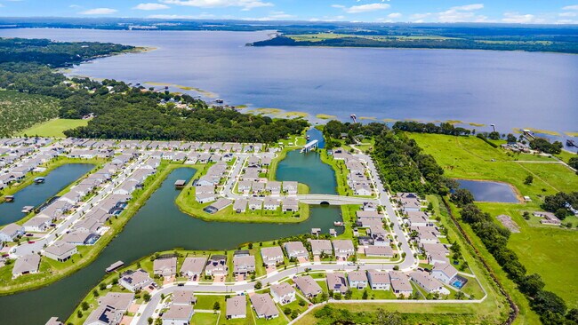 Building Photo - 4920 Blanche Ct