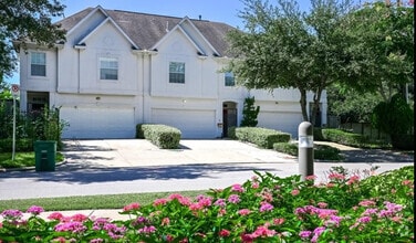 Building Photo - 6714 Montclair Dr
