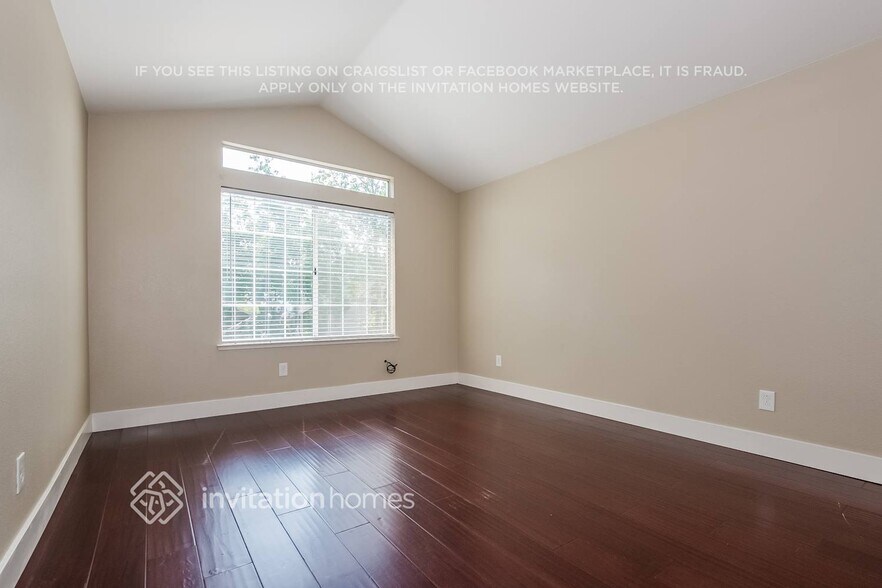 Building Photo - 8448 Bramble Bush Cir