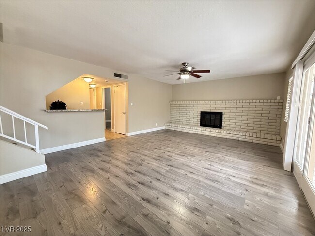 Building Photo - 5421 W Ganado Dr