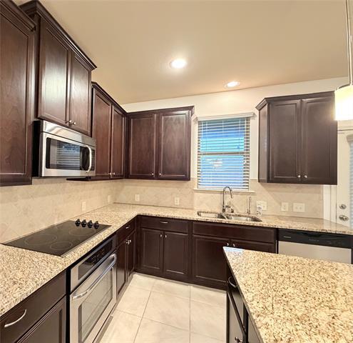 Building Photo - 305 Rustic Oak Ln