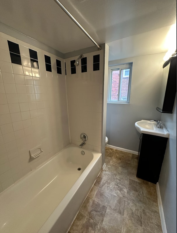 Building Photo - 4936 Nash St NE