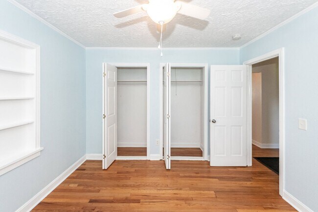 Building Photo - 2139 Pierpont Ave