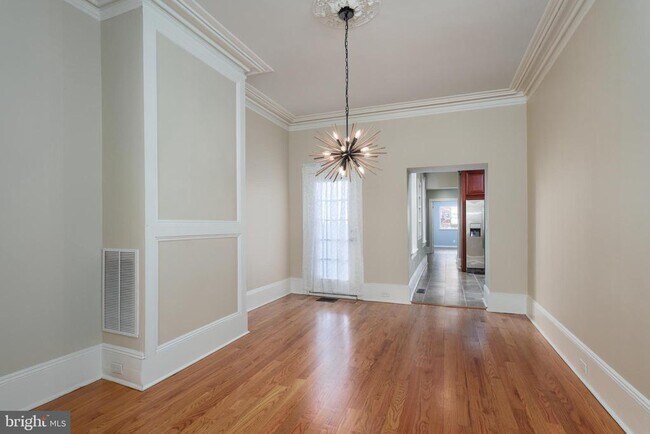 Building Photo - 236 Mercer St