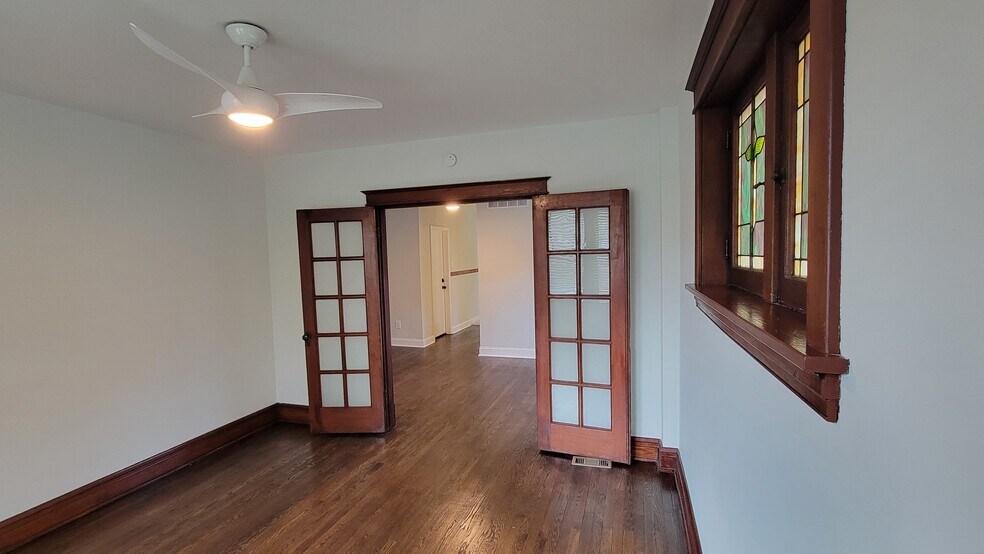 Building Photo - 5537 Holly Hills Ave
