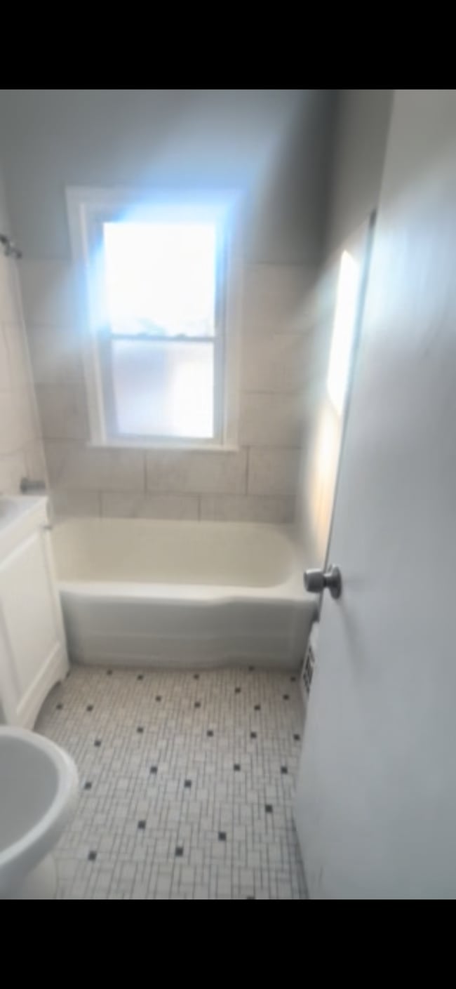 Building Photo - 4551 N 40th St