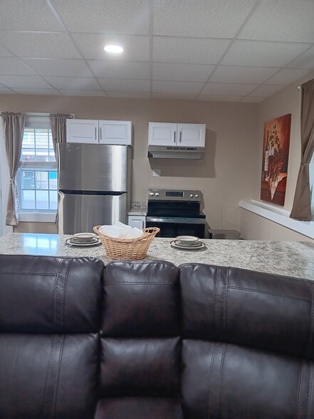 Building Photo - 135 Poland Rd