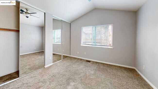 Building Photo - 1032 Twinbridge Ct
