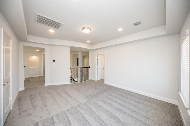 Building Photo - 29819 Breezy Pnes Lp