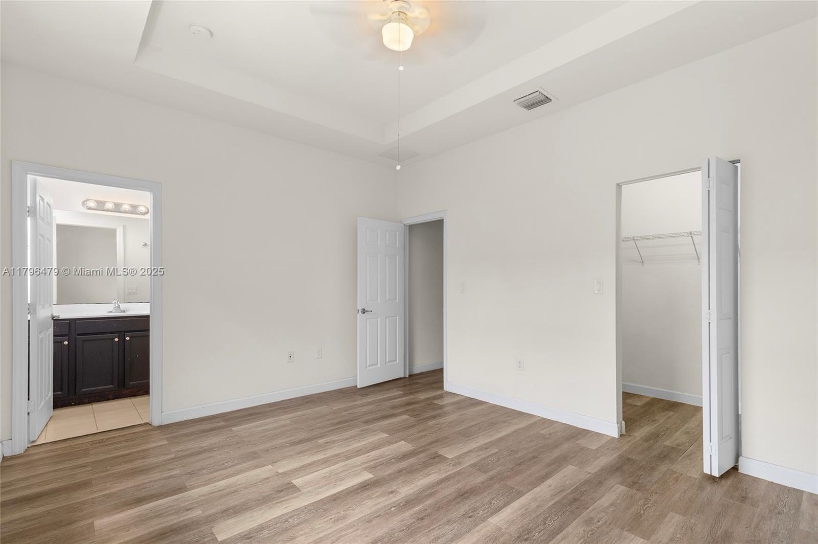 Building Photo - 9314 W 33rd Ln