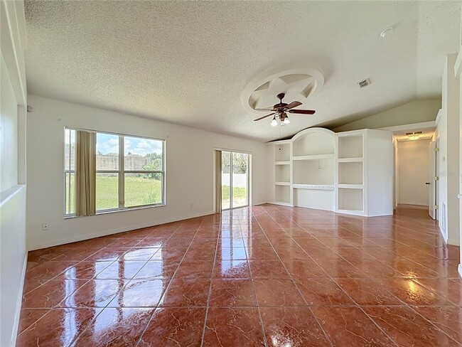 Building Photo - 13208 Pinyon Dr